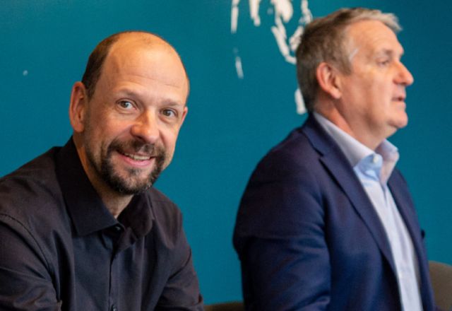 Financial Presentation Banner